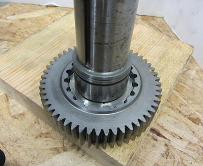 _Graphics/Web/TRSM0970_Main Case Counter Shaft Installation 2b.jpg